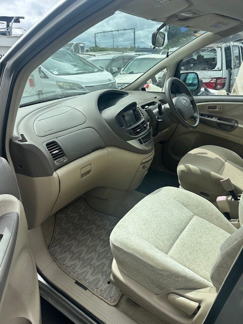 Toyota Estima (Hori 351)