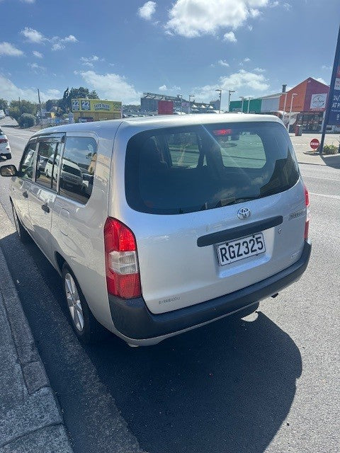 Toyota Probox (RGZ 325)