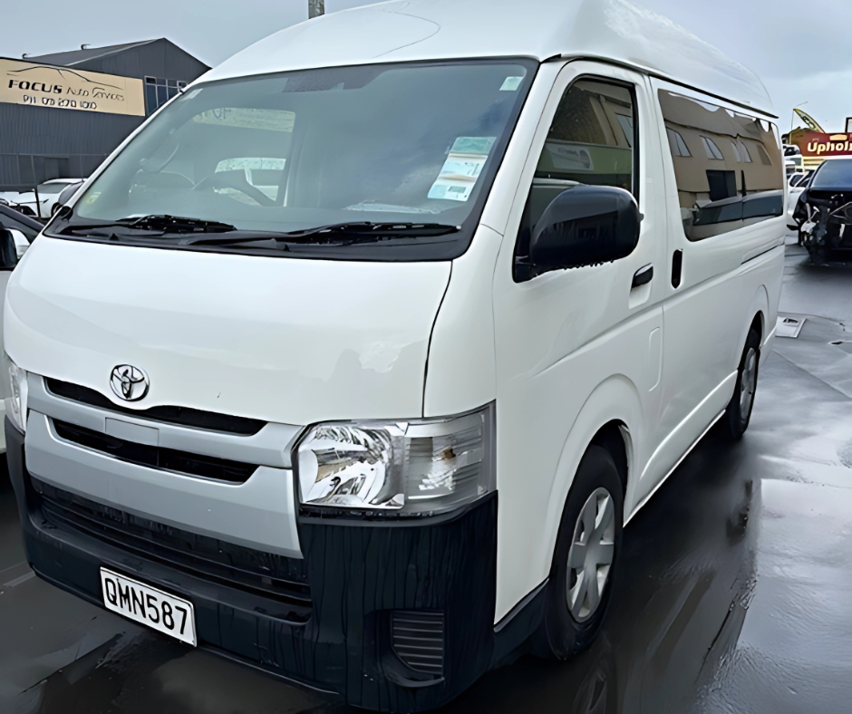 Toyota Hiace (Keri 587)