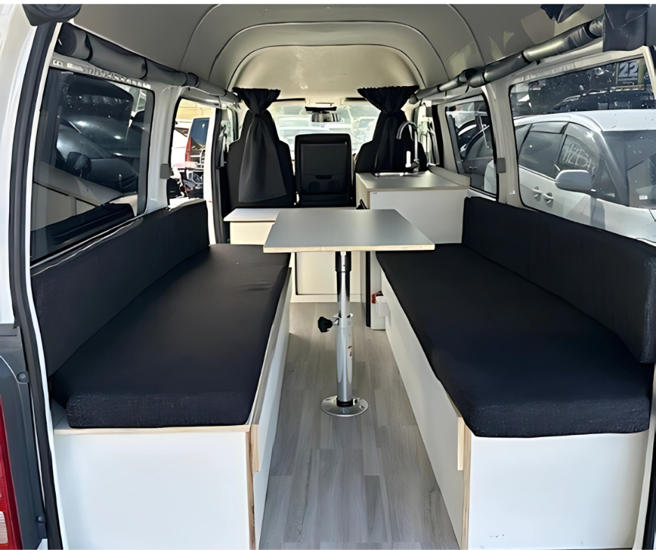 Toyota Hiace (Keri 587)