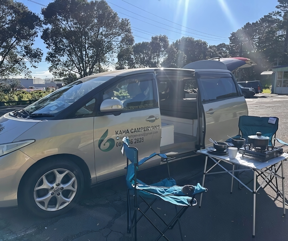 Toyota Estima (Mana 626)