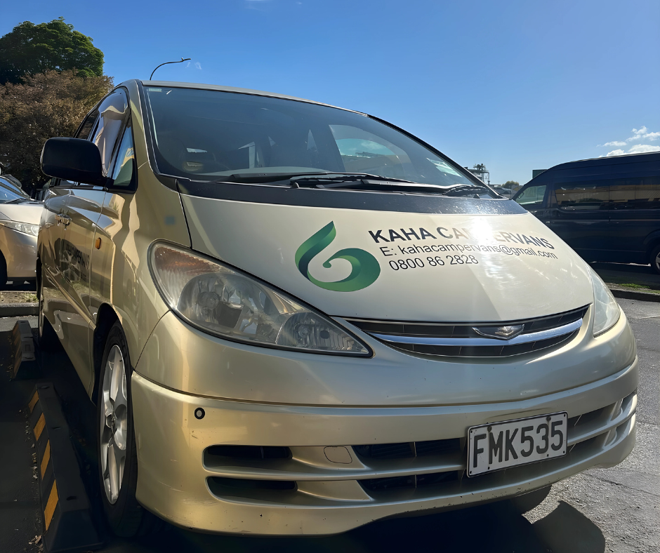 Toyota Estima (Maui 535)