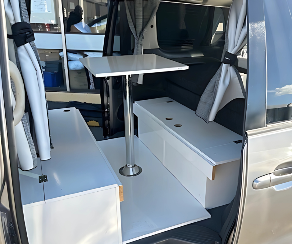 Toyota Estima (Tamaki 107)