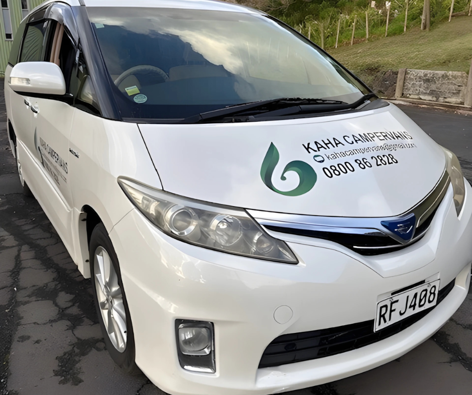 Toyota Estima (Hikoi 894)