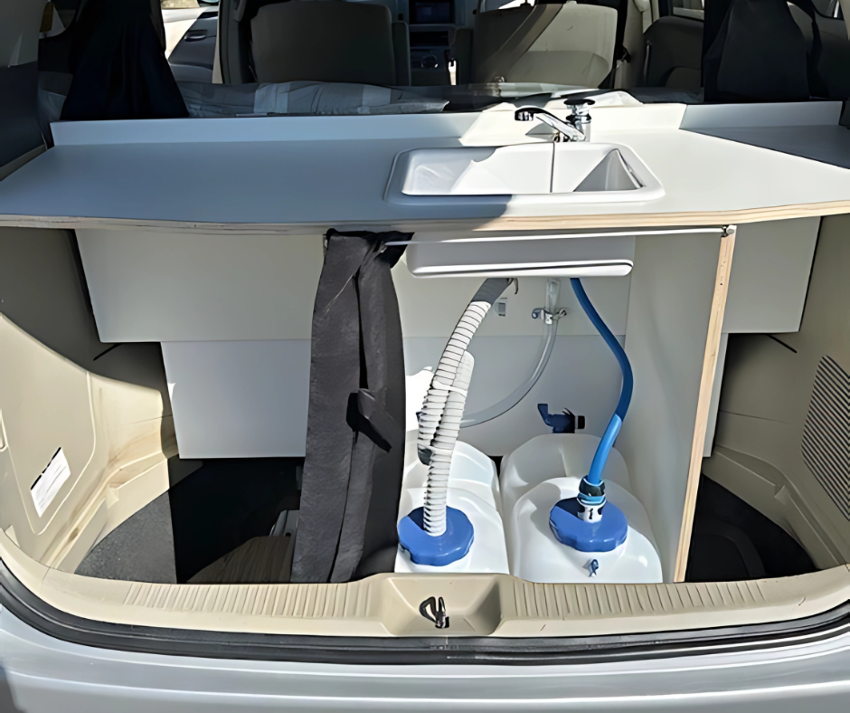 Toyota Estima (Totoka 221)