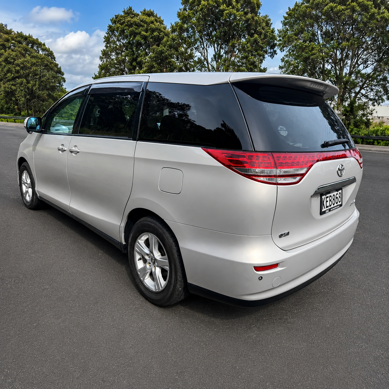 Toyota Estima (Aotea 868)