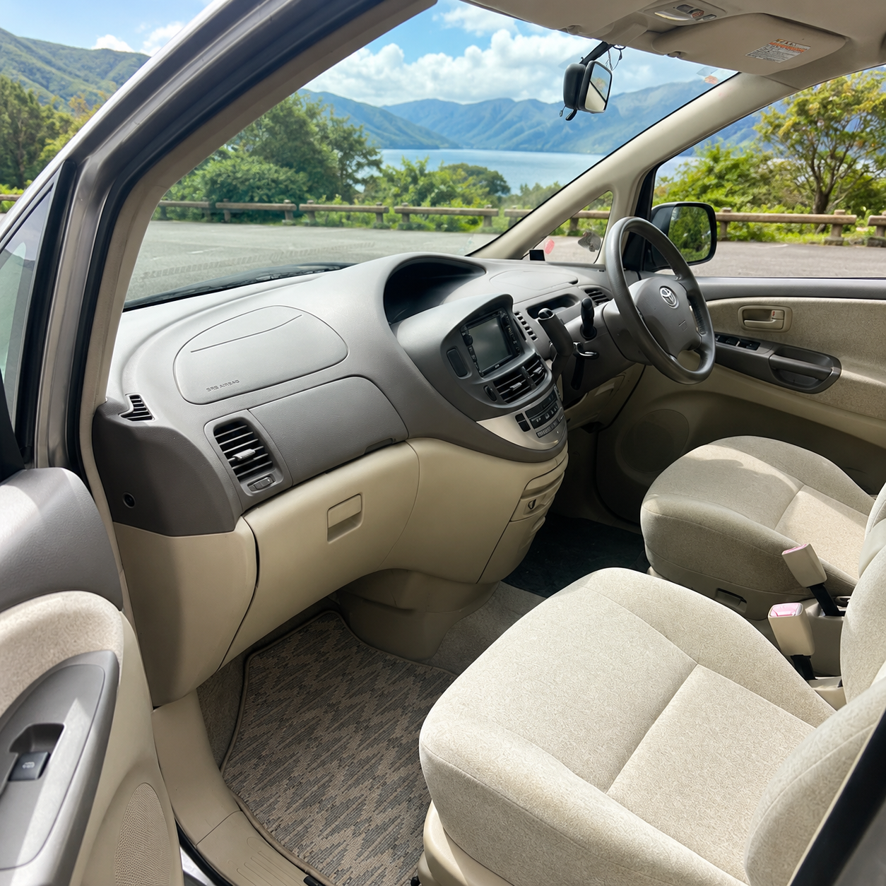 Toyota Estima (Hori 351)