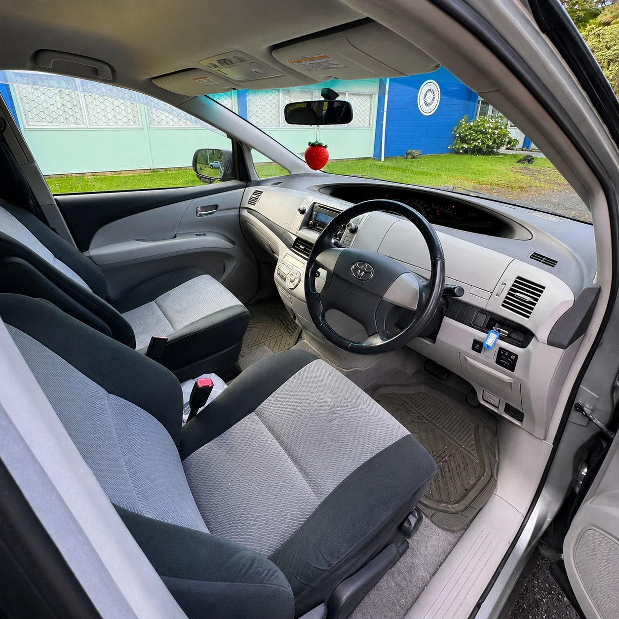 Toyota Estima (Ika 393)