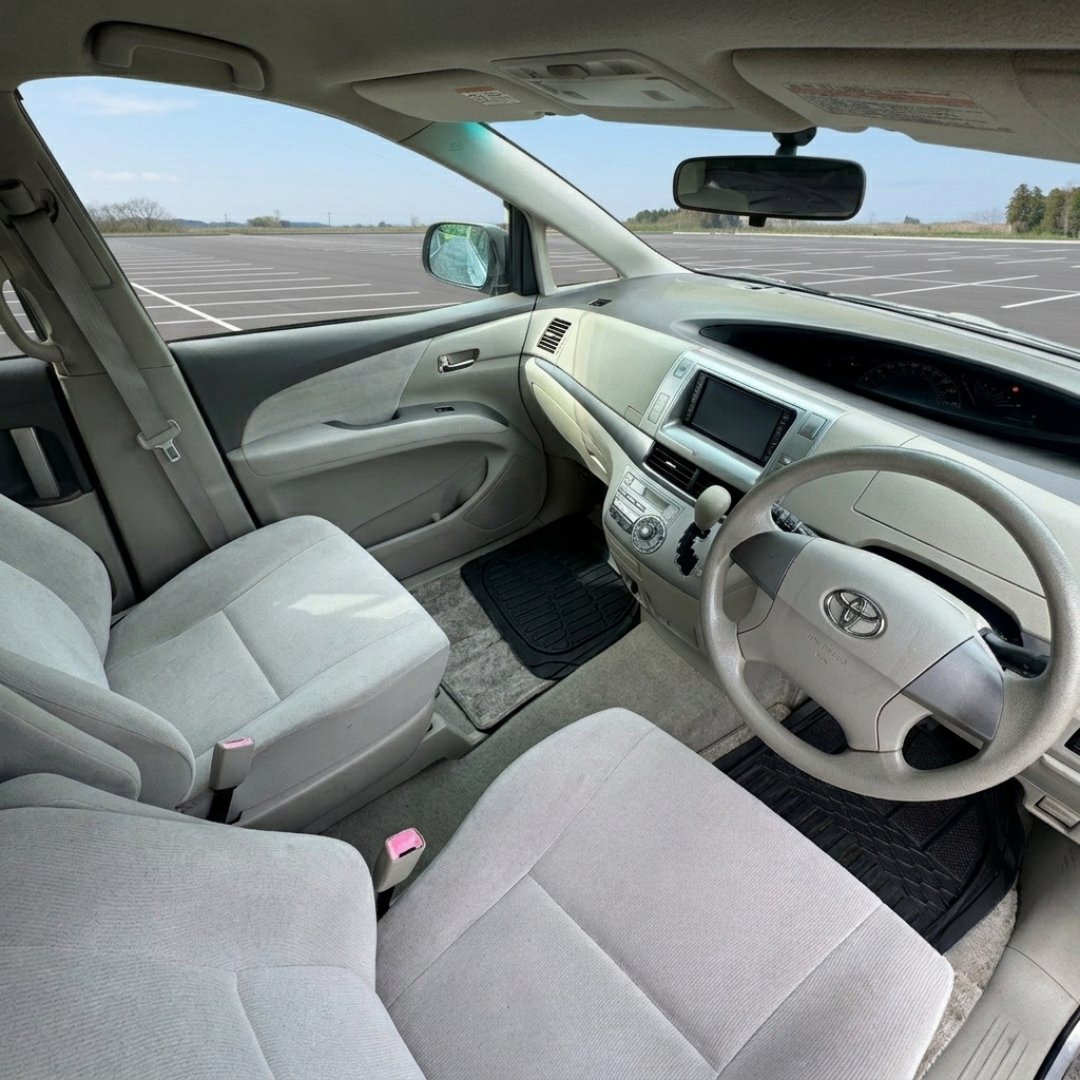 Toyota Estima (Moana 25)