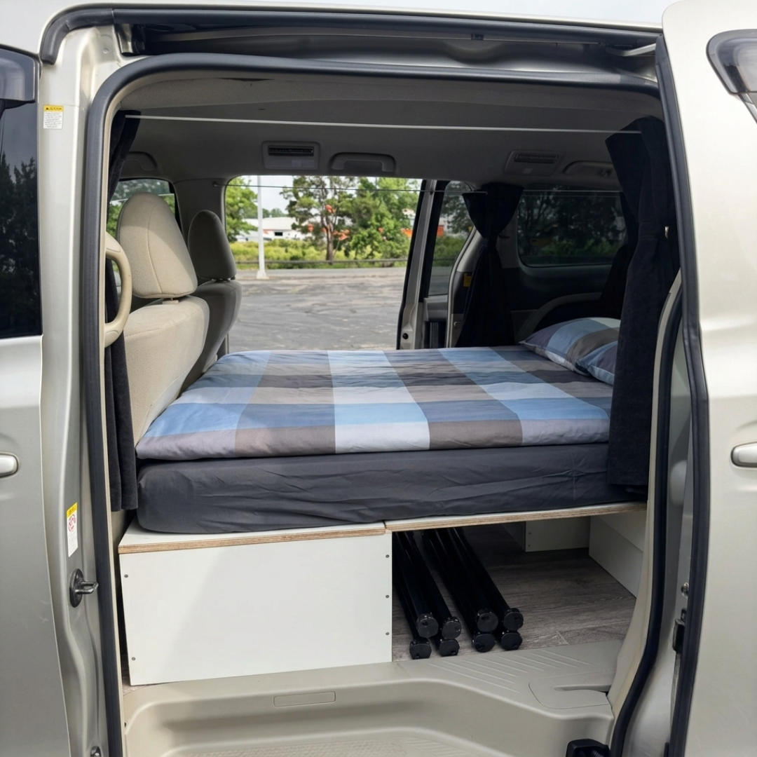 Toyota Estima (Moana 25)