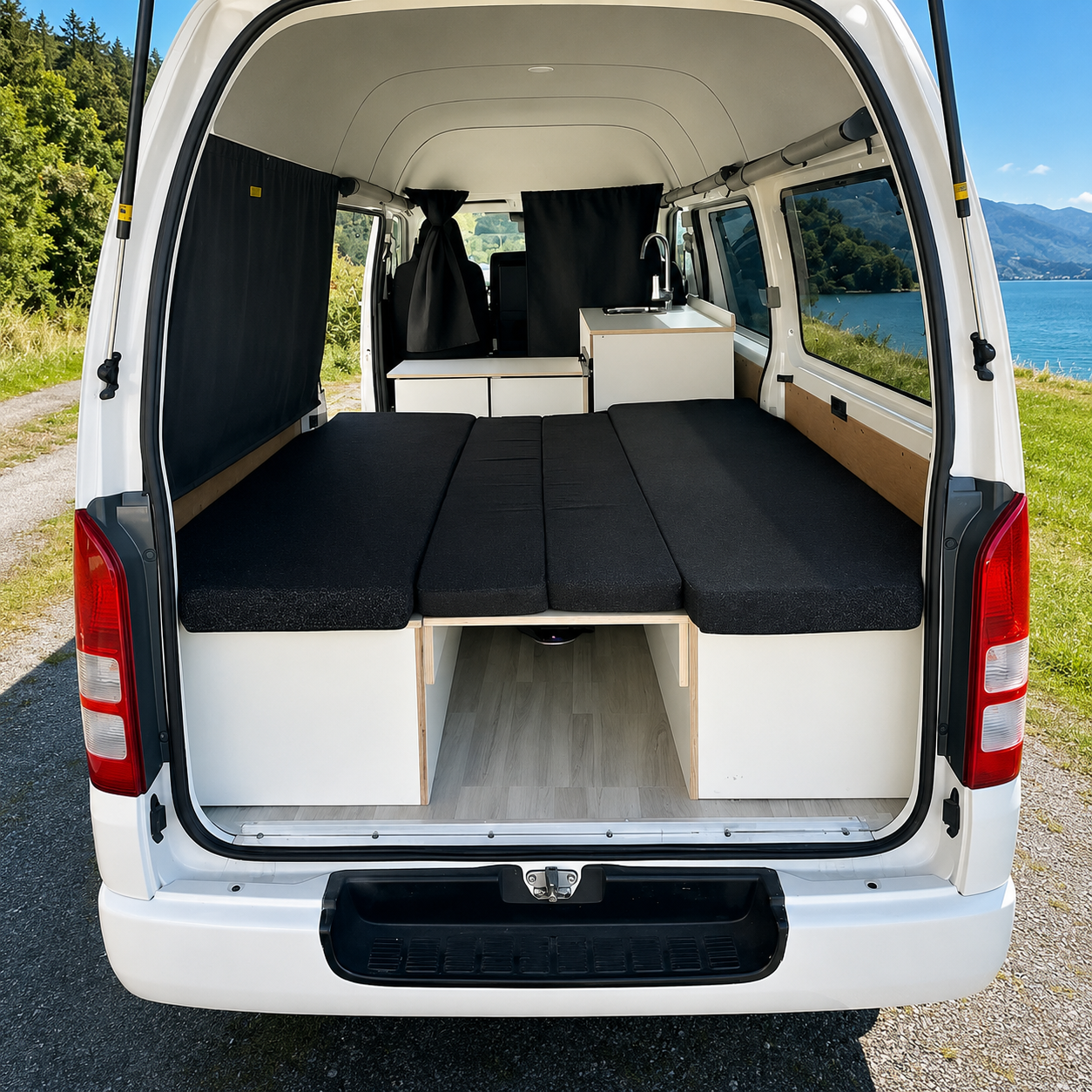 Toyota Hiace (Keri 587)