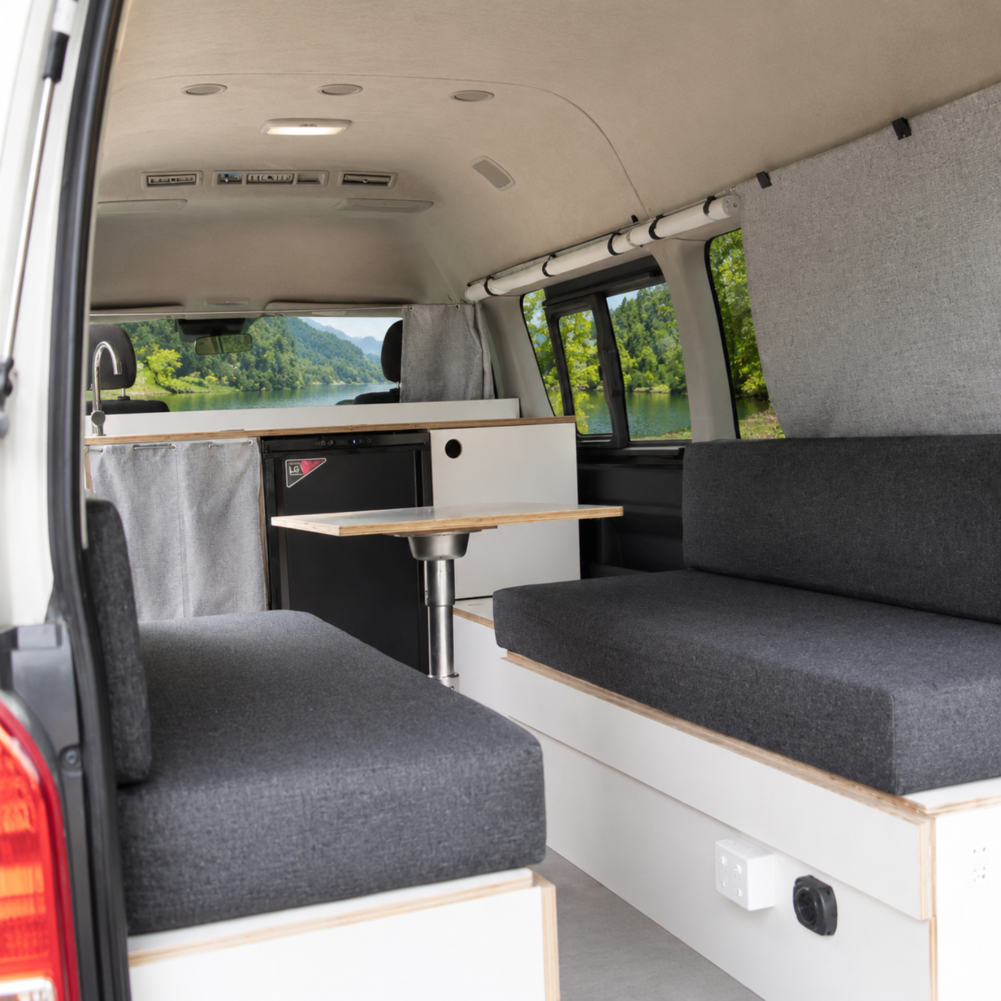 Toyota Hiace (RLT 8)