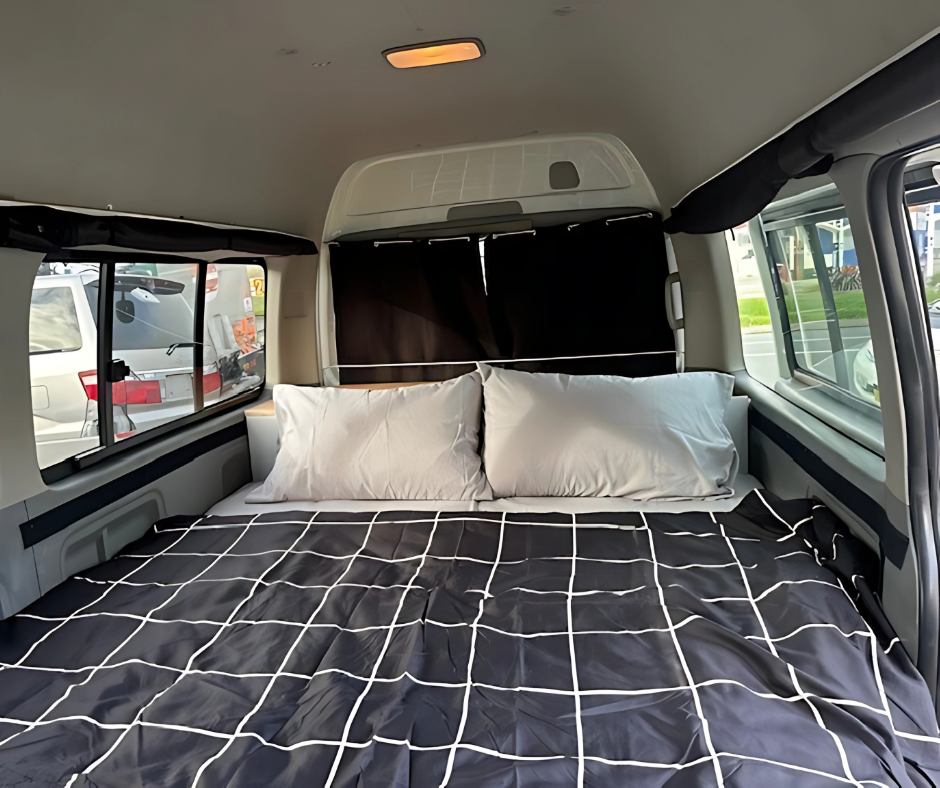 Toyota Hiace (Wanaka 512)