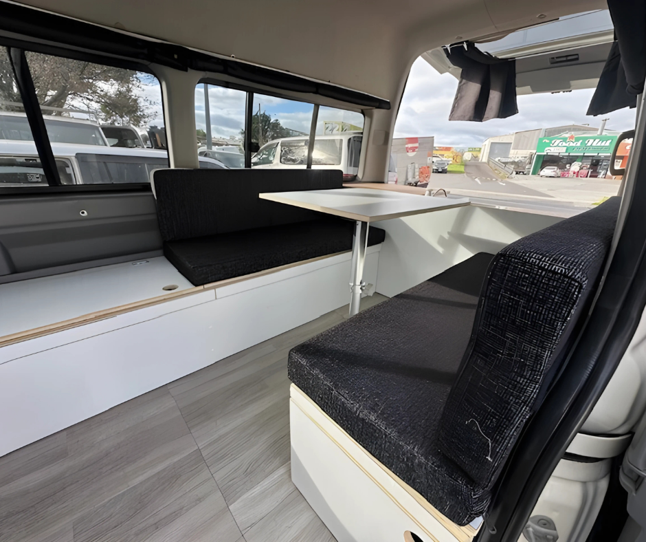 Toyota Hiace (Wanaka 512)