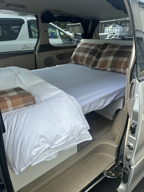 Toyota Estima (Hori 351)