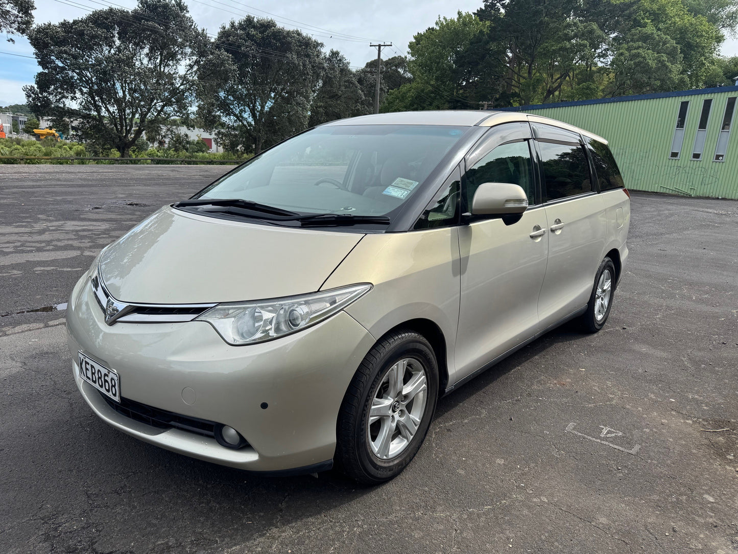 Toyota Estima (Aotea 868)