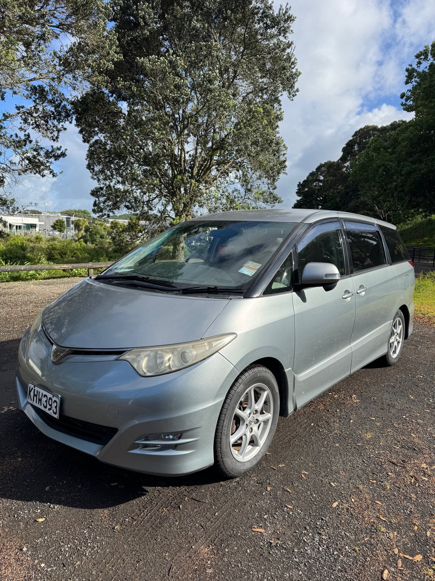 Toyota Estima (Ika 393)