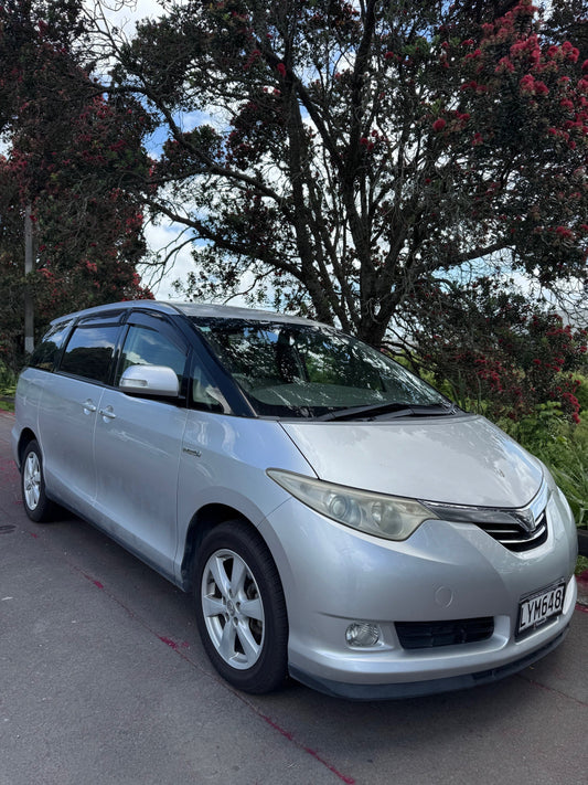 Toyota Estima (Hoi 648)