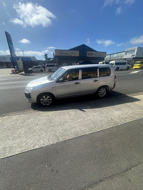 Toyota Probox (RGZ 325)