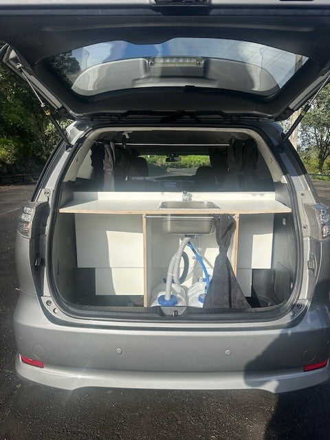 Toyota Estima (Rangi 588)